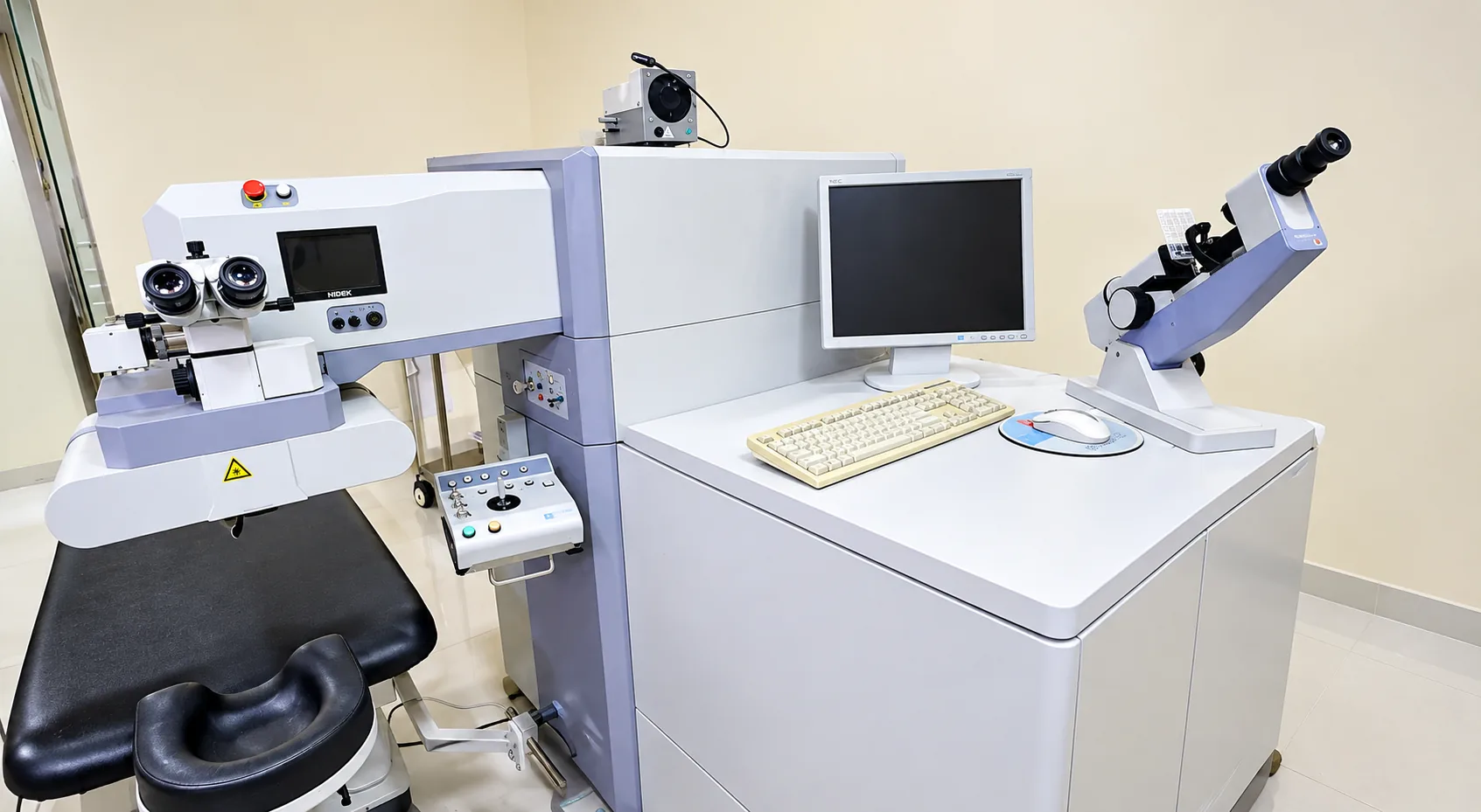 LASIK & Refractive Surgery